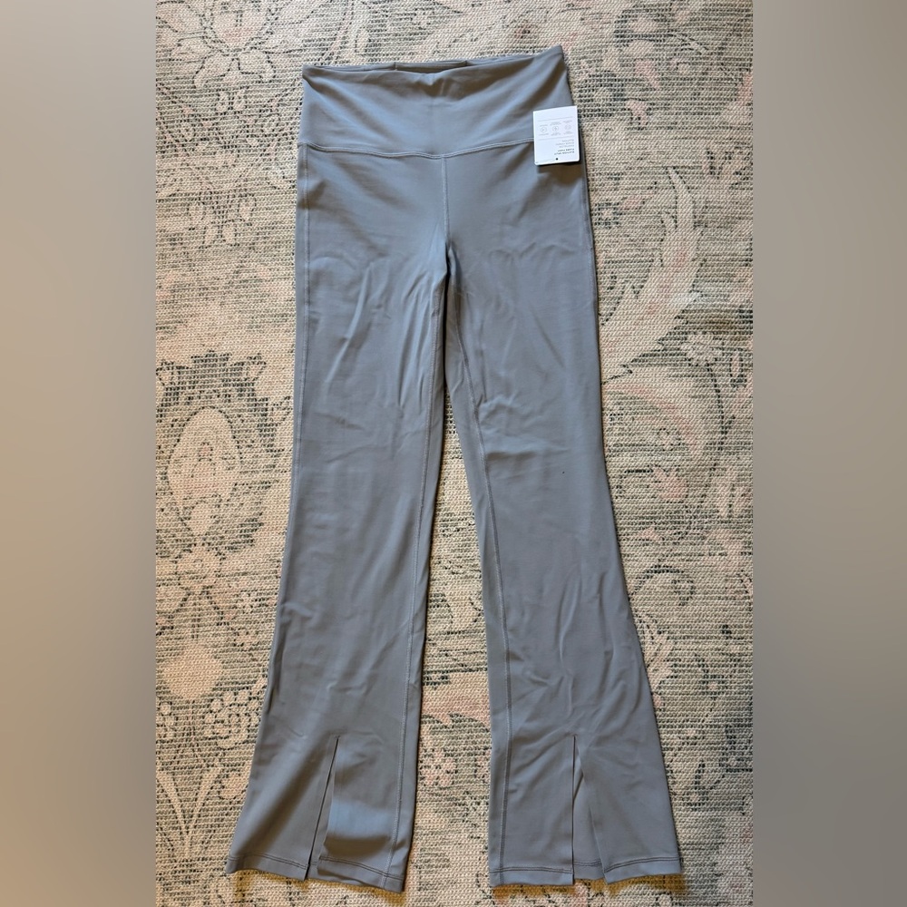 Athleta Elation Split Hem Flare NWT Size Medium 31.5” inseam $109 retail